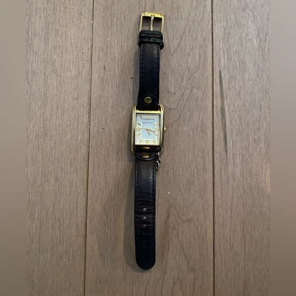 Michael Kors Charm Leather Watch - Picture 1 of 5